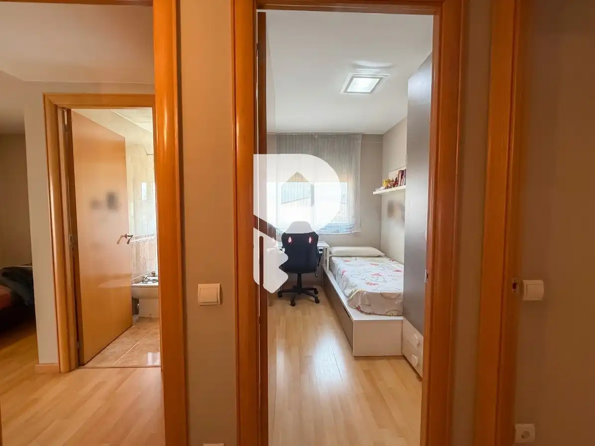Habitación de Piso en venta en Sant Vicenç Dels Horts con Aire acondicionado, Calefacción y Parquet