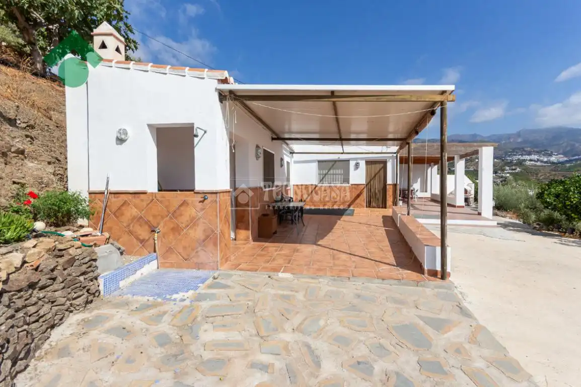Vista exterior de Finca rústica en venda en Nerja amb Moblat