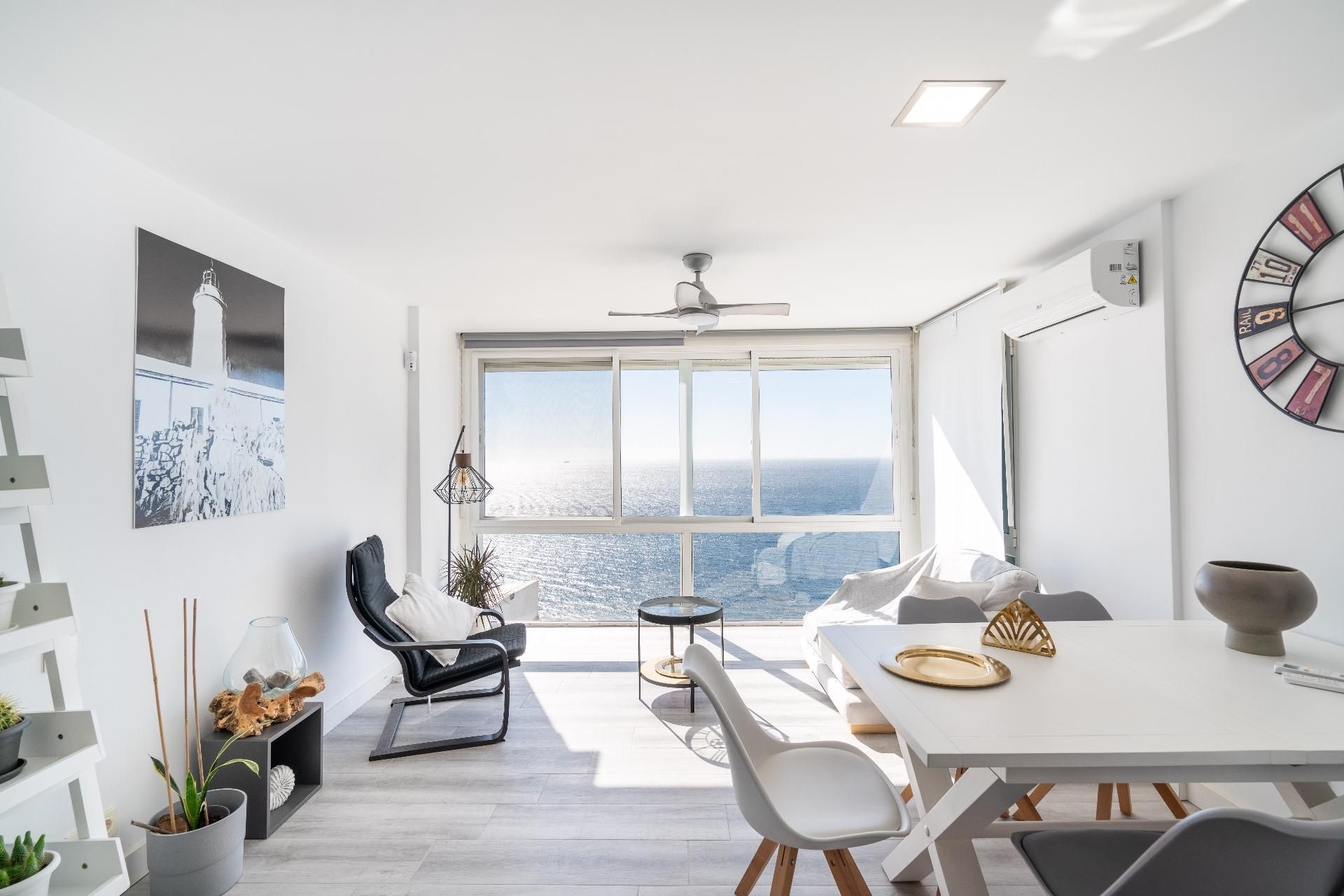 Sala d'estar de Àtic en venda en  Almería Capital amb Aire condicionat, Calefacció i Terrassa