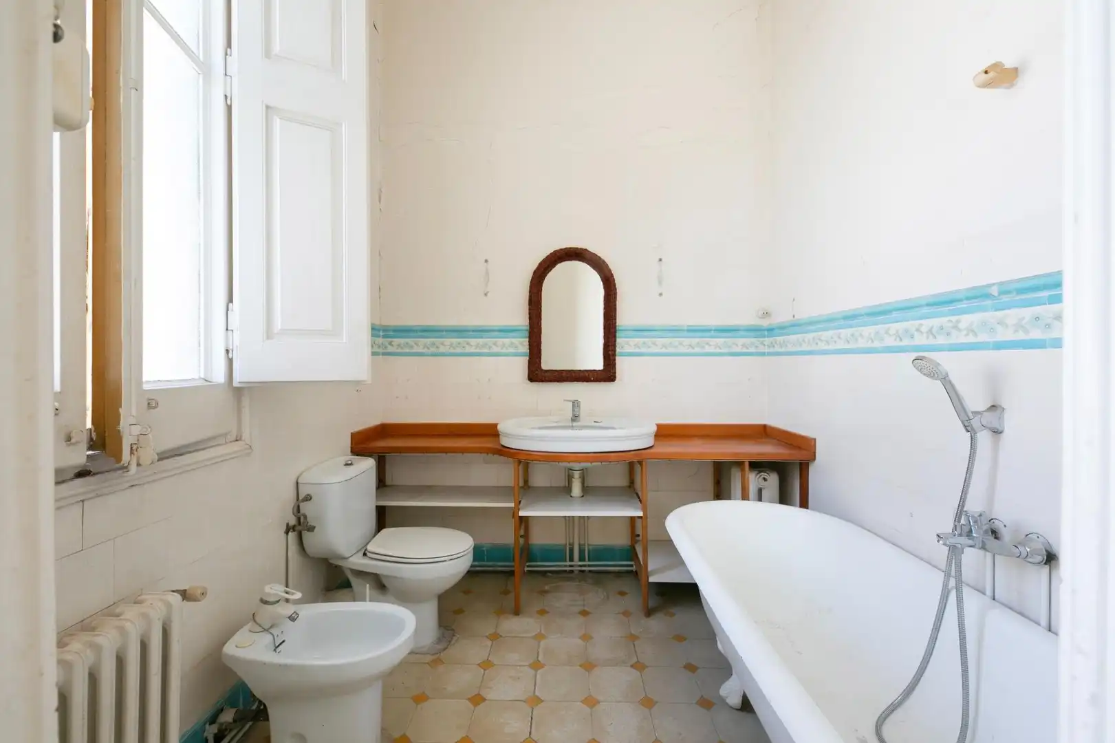 Bany de Casa o xalet en venda en El Masnou amb Calefacció, Jardí privat i Terrassa