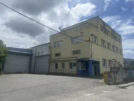 Vista exterior de Nave industrial de alquiler en Vigo  con Calefacción y Alarma