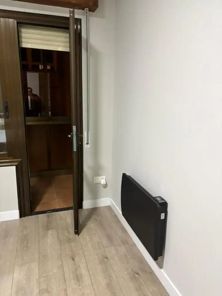 Terrassa de Pis per a compartir en Ourense Capital  amb Calefacció, Moblat i Balcó
