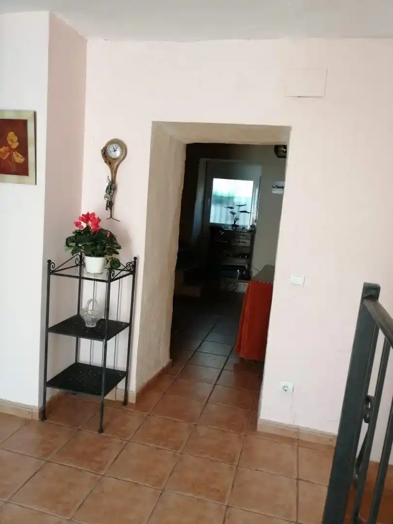 Casa adosada en venda en Frailes amb Balcó