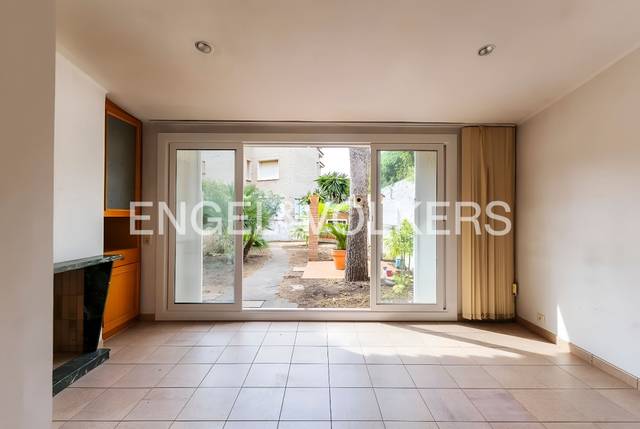 Casa-chalet en Venta en Finestrelles