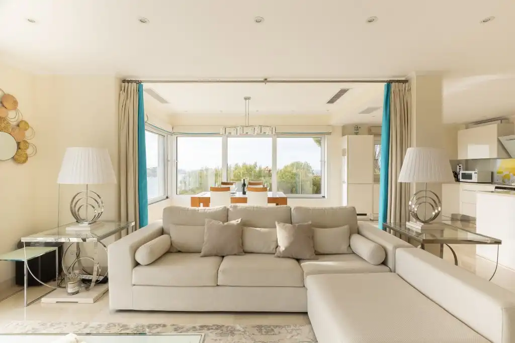 Sala d'estar de Casa o xalet en venda en Calvià amb Aire condicionat, Jardí privat i Terrassa