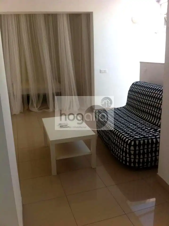 Habitación de Ático de alquiler en Sevilla con Aire acondicionado, Terraza y Amueblado