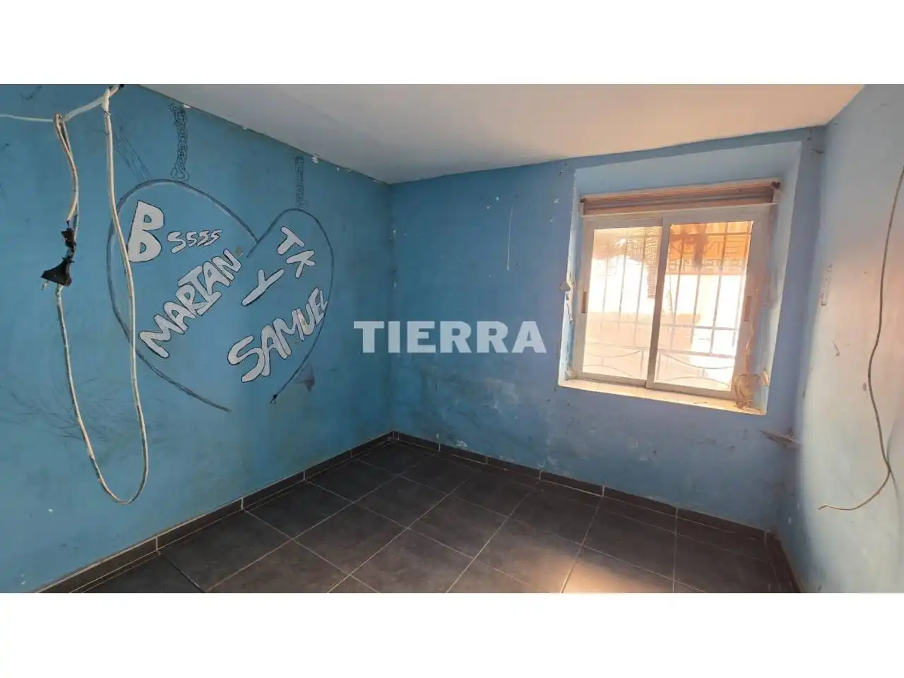 Casa adosada en venda en Yecla