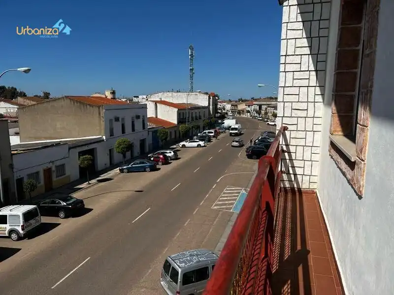 Vista exterior de Piso en venta en Talavera la Real con Amueblado y Balcón