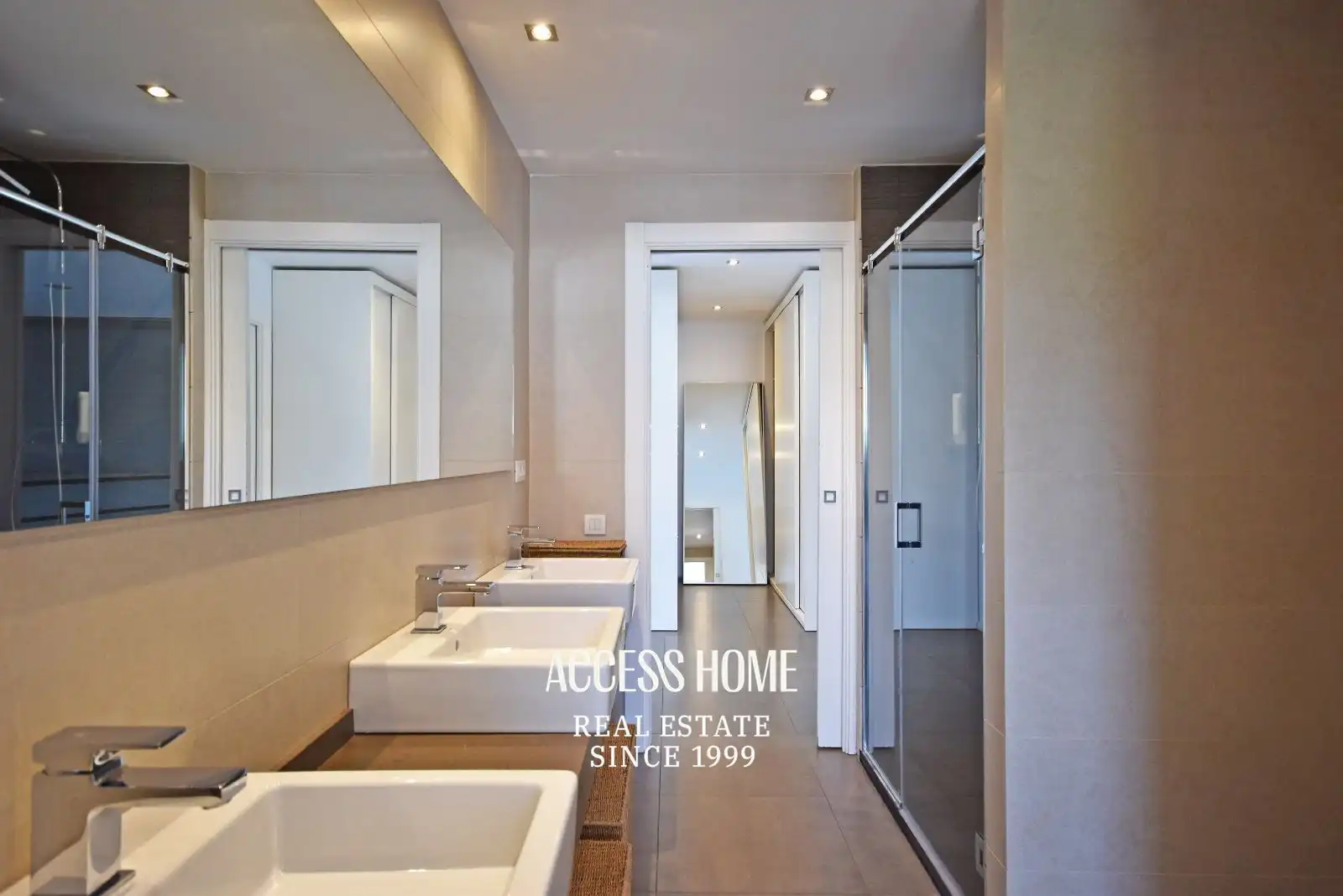 Baño de Casa o chalet de alquiler en Alella con Aire acondicionado, Calefacción y Terraza