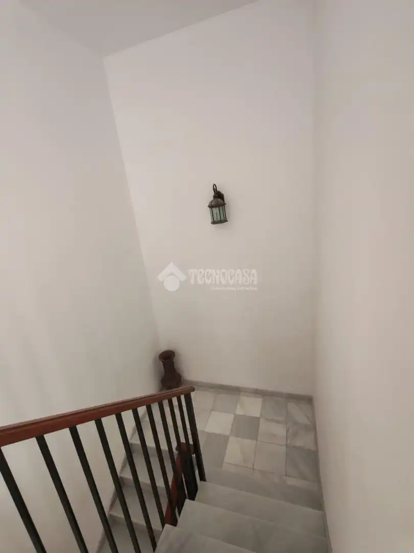 Casa adosada en venda en Marchena amb Aire condicionat