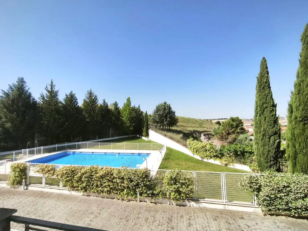 Piscina de Pis en venda en Ontígola amb Aire condicionat, Calefacció i Jardí privat