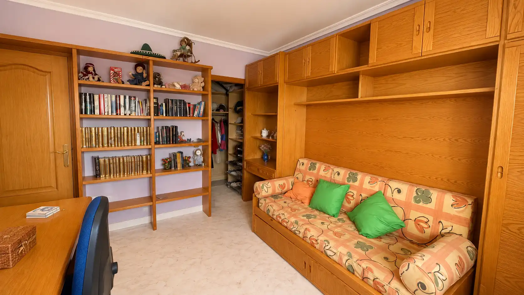 Living room of Houses for sale in San Lorenzo de El Escorial  with Air Conditioner, Heating and Private garden