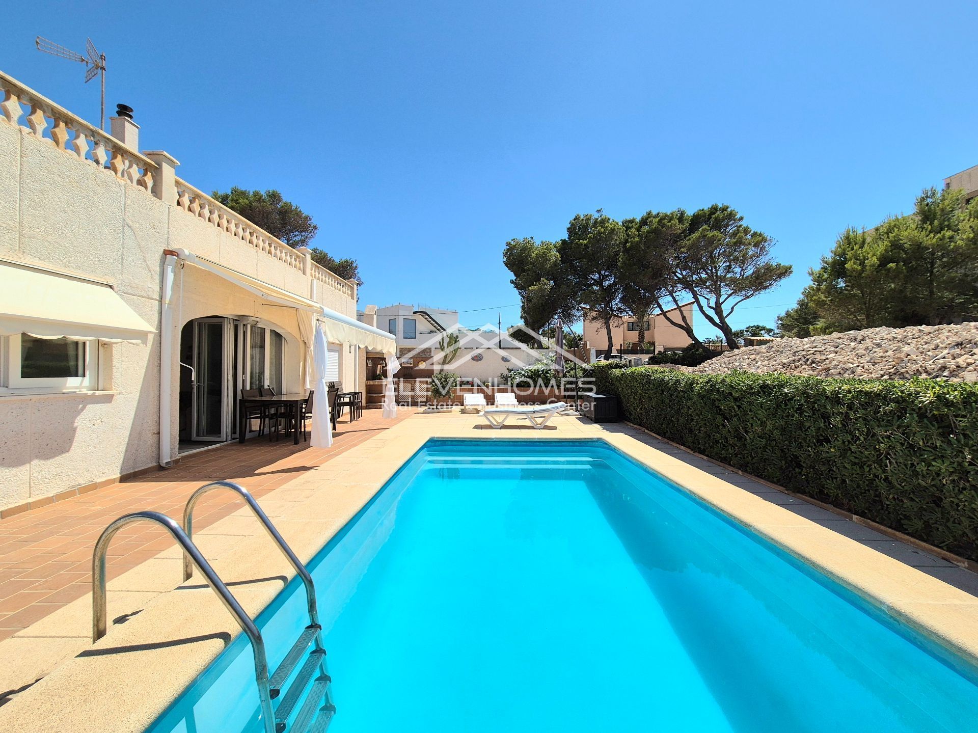 Vista exterior de Casa o xalet en venda en Calvià amb Aire condicionat, Calefacció i Jardí privat