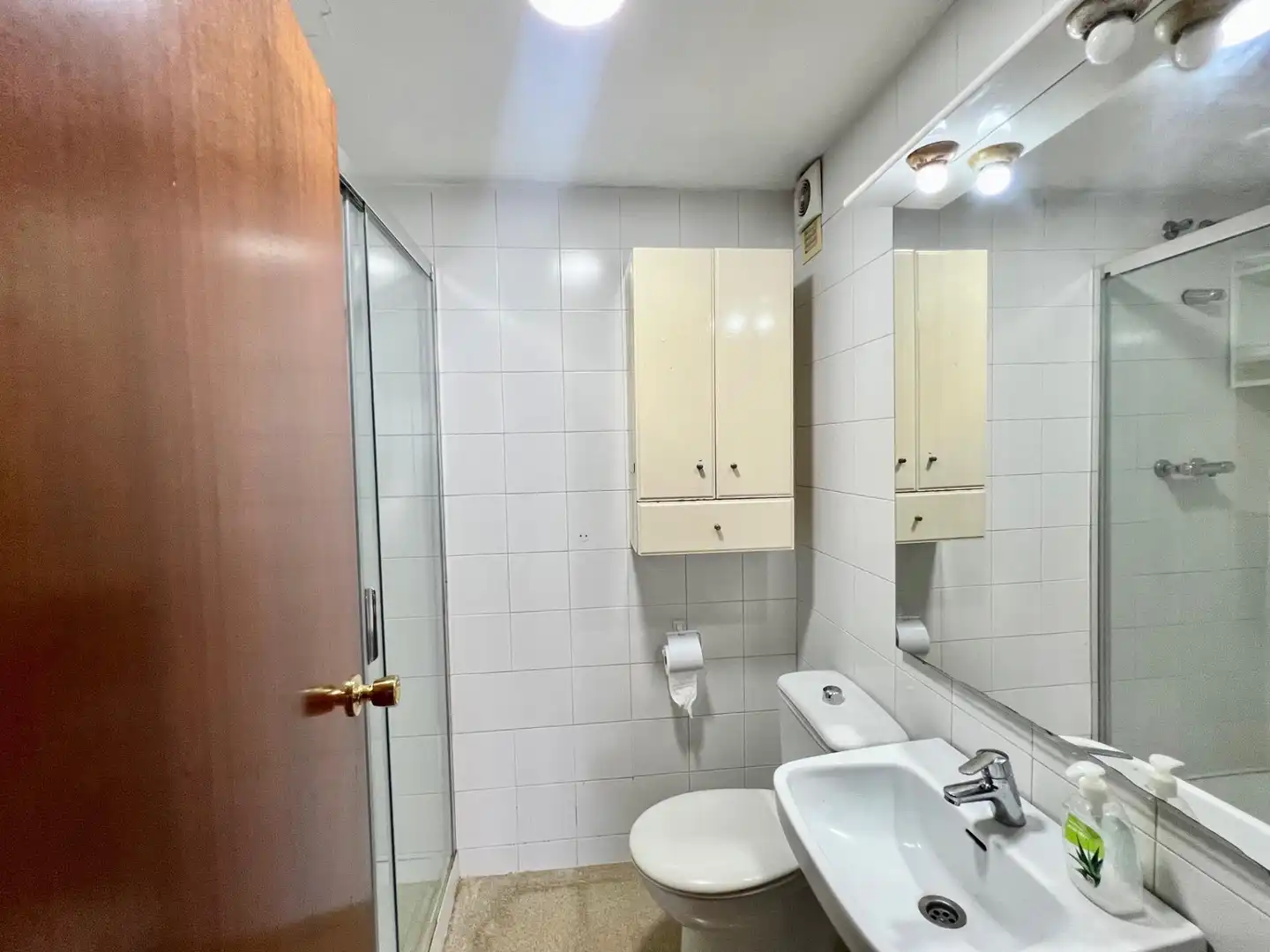 Baño de Piso en venta en Sabadell con Aire acondicionado, Trastero y Balcón