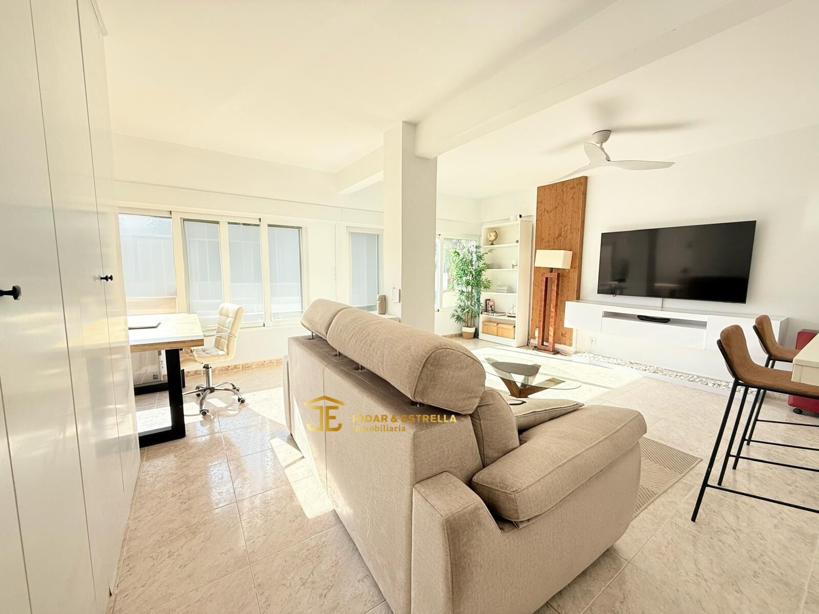Sala d'estar de Apartament en venda en Águilas amb Aire condicionat, Calefacció i Balcó
