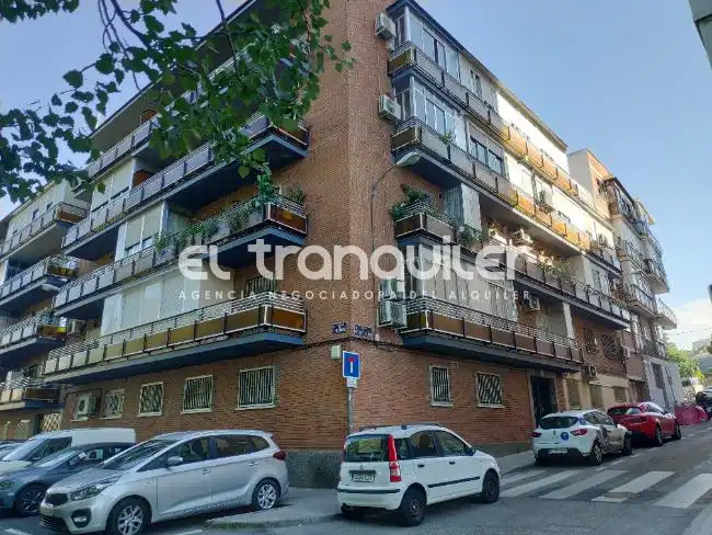 Vista exterior de Pis de lloguer en Madrid amb Aire condicionat, Terrassa i Moblat