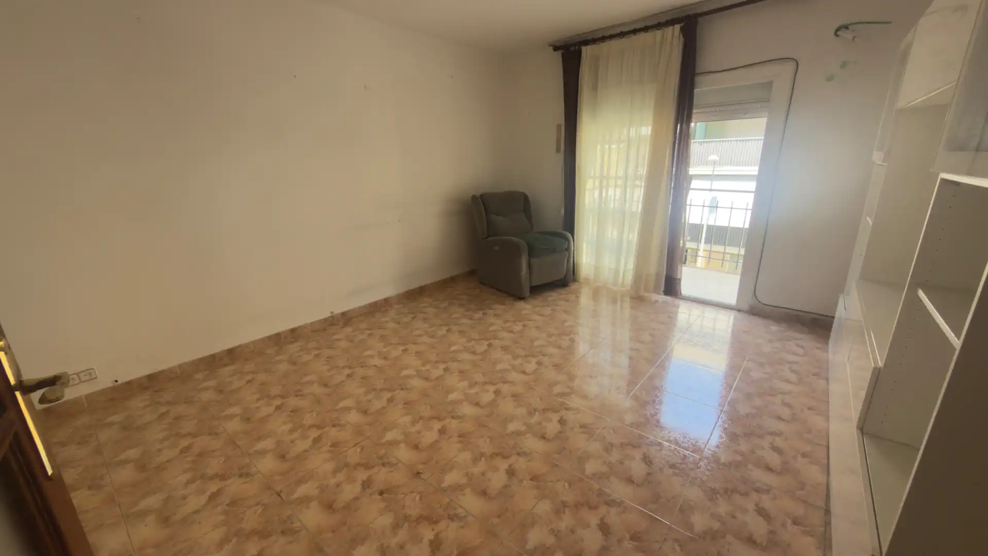 Living room of Flat for sale in Vilanova i la Geltrú  with Oven and Balcony