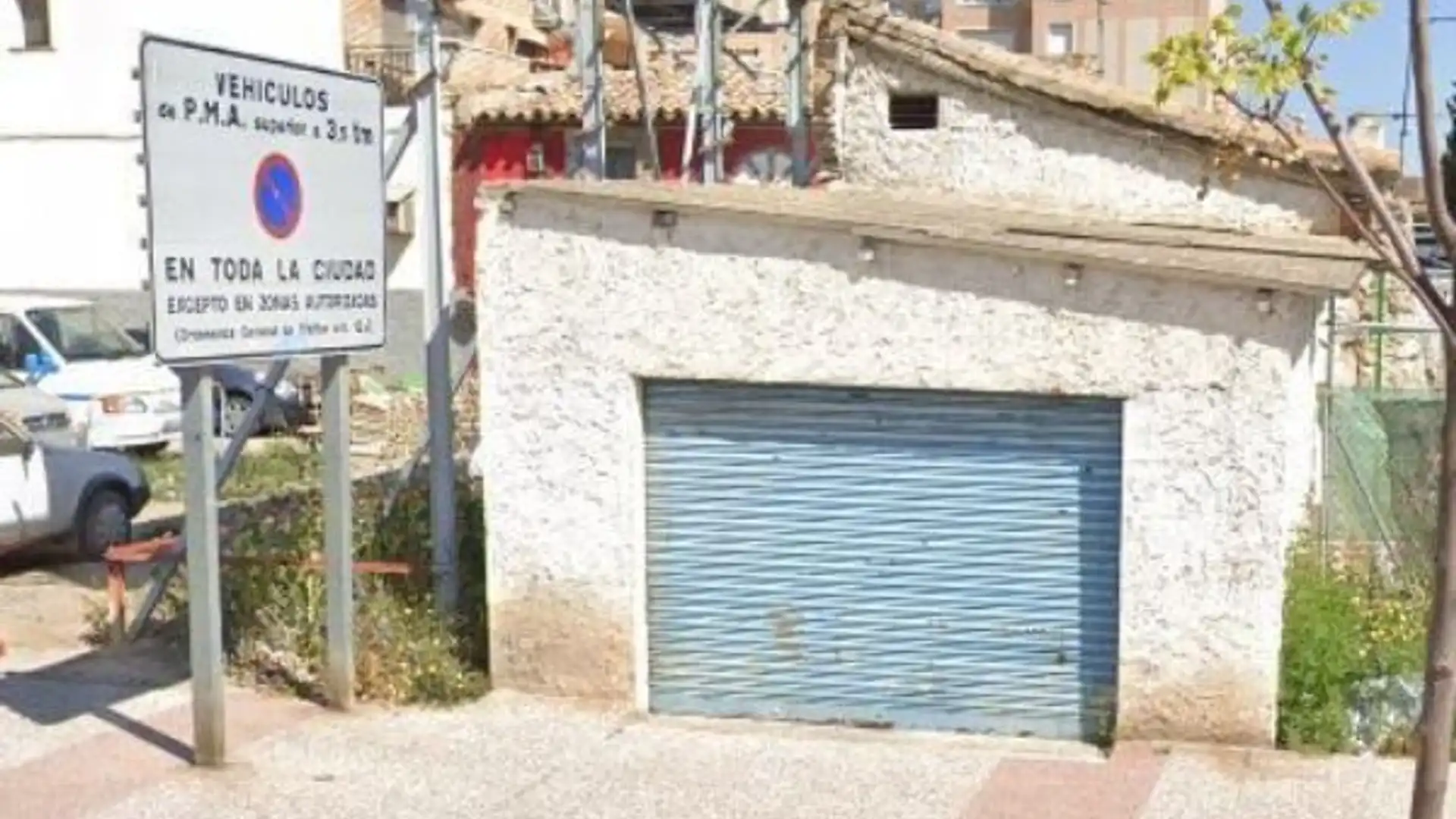 Vista exterior de Local en venta en Utebo