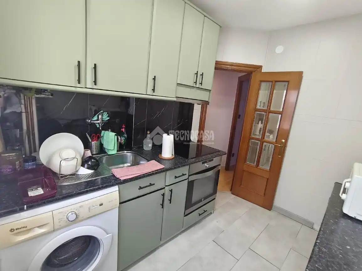 Kitchen of Flat for sale in Zaragoza