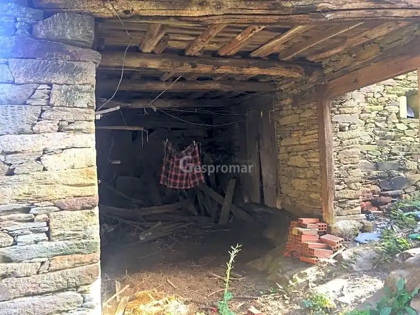 Finca rústica en venta en Ribas de Sil con Jardín privado, Trastero y Amueblado