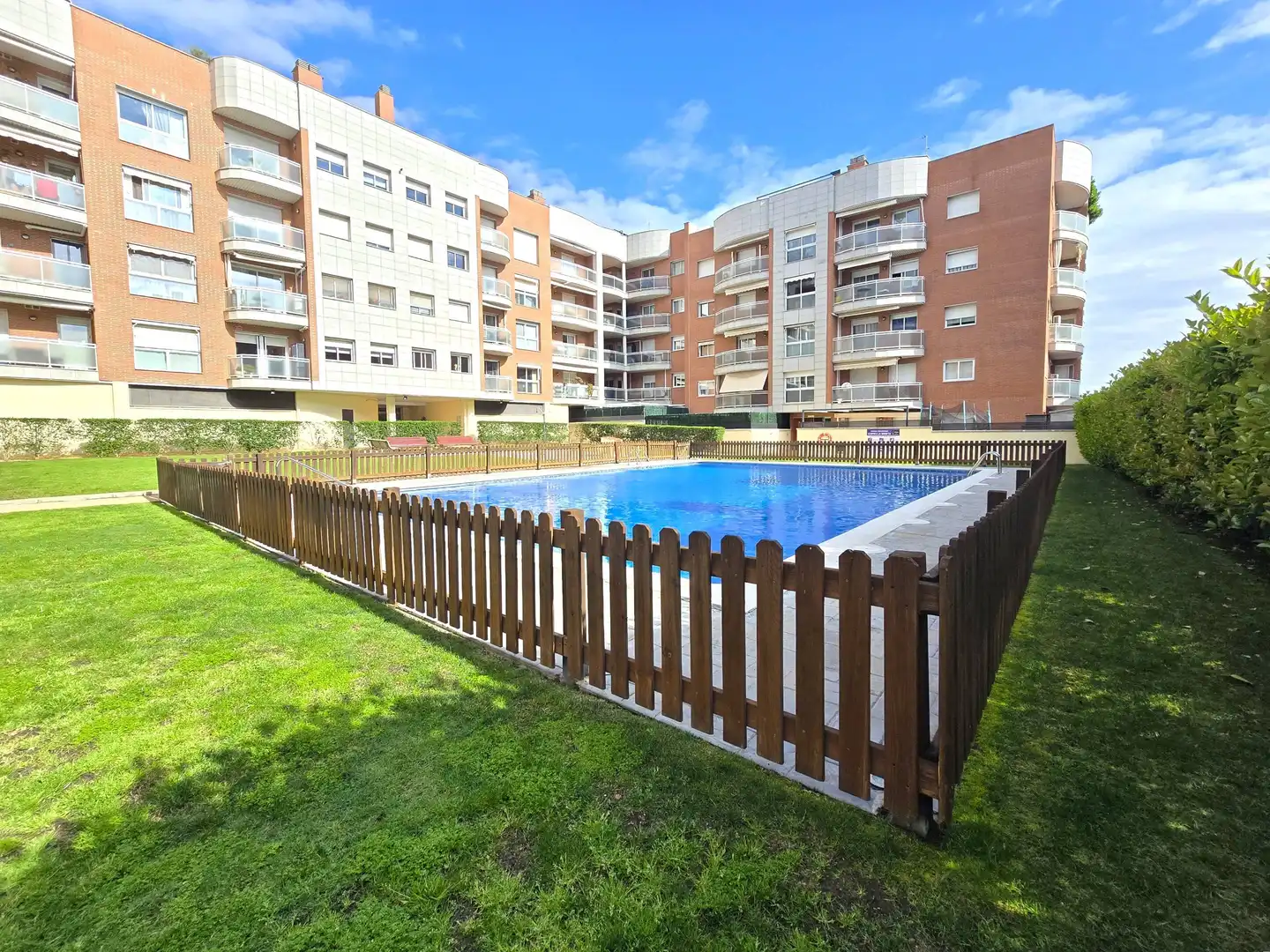 Swimming pool of Flat for sale in Reus  with Air Conditioner, Heating and Terrace