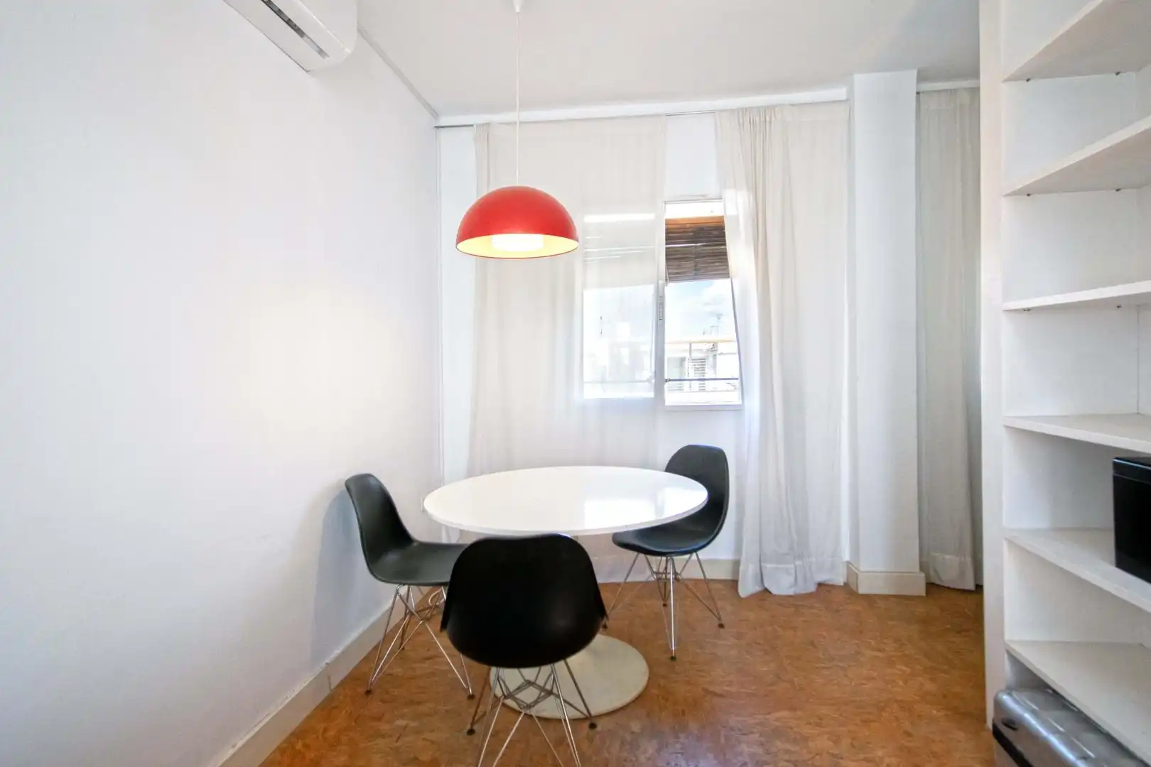 Dining room of Flat for sale in Sevilla  with Air Conditioner, Terrace and Furnished