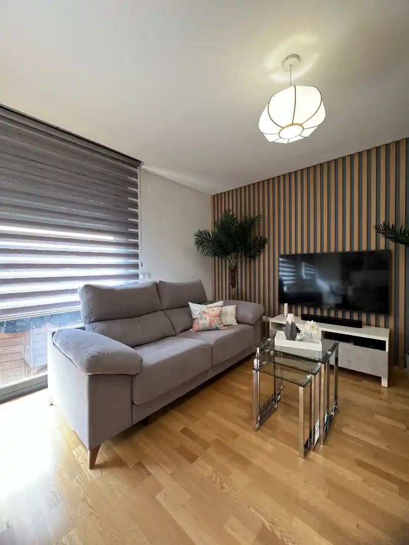 Sala d'estar de Casa o xalet en venda en Loeches amb Calefacció, Jardí privat i Terrassa