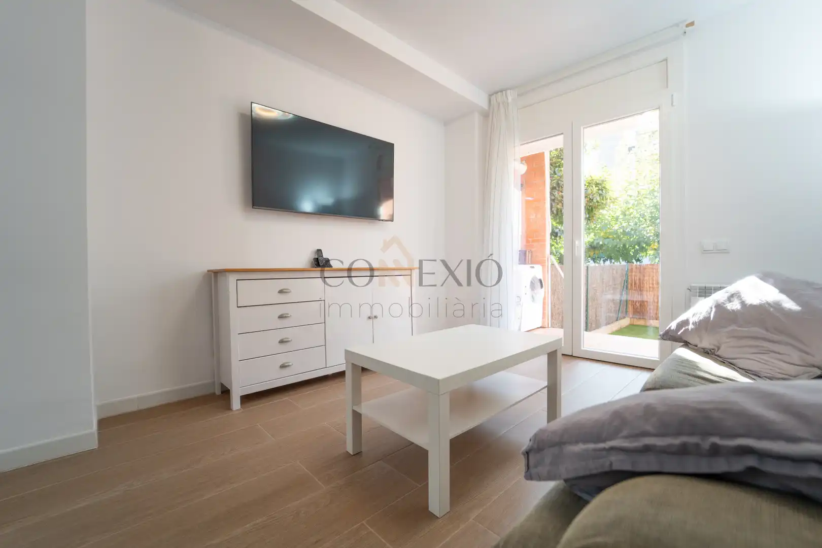 Living room of Ground floor for sale in Girona  with Air Conditioner, Heating and Private garden