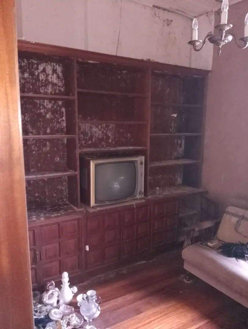 Sala de estar de Casa adosada en venta en Ribeira con Jardín privado, Terraza y Amueblado