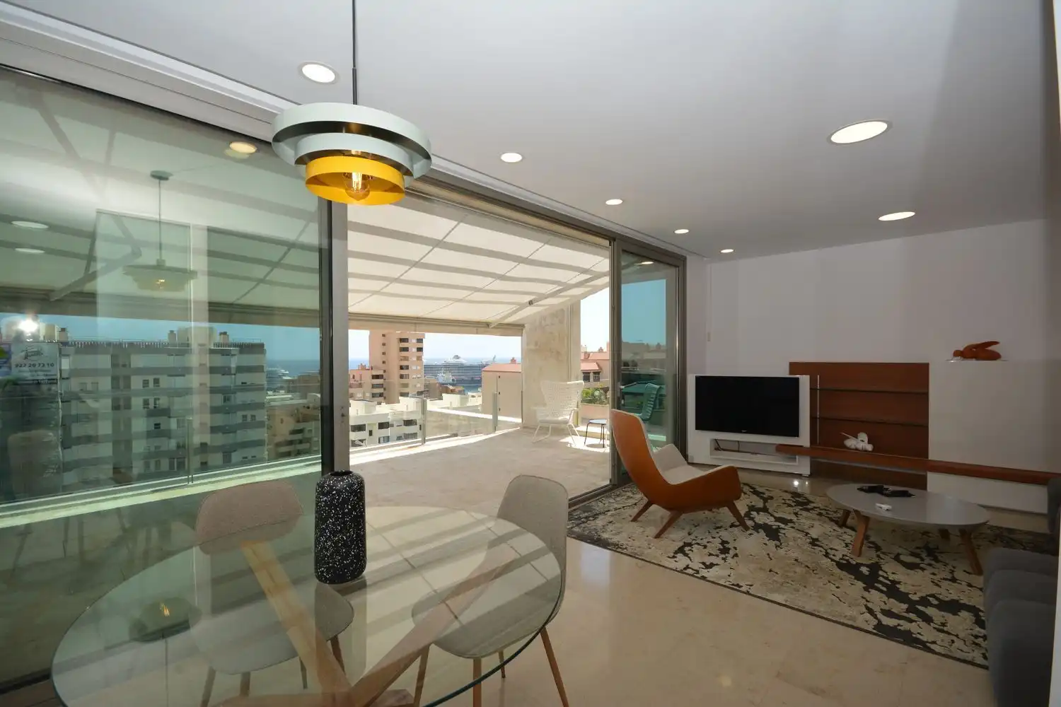 Sala de estar de Piso en venta en Santa Cruz de Tenerife con Aire acondicionado y Terraza