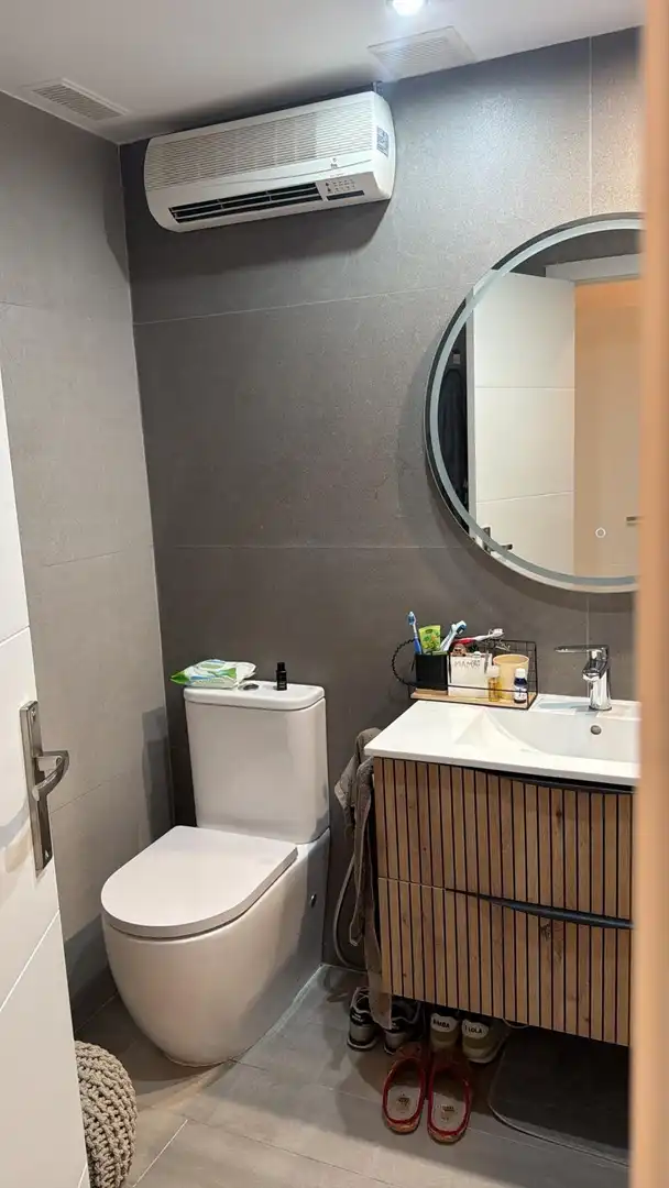 Badezimmer von Erdgeschoss zum Verkauf in Benetússer mit Klimaanlage, Terrasse und Abstellraum