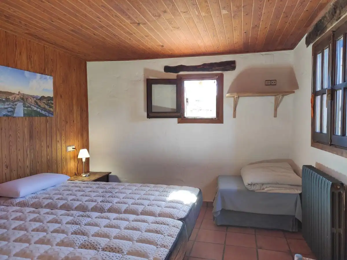 Dormitori de Casa o xalet en venda en Fanlo amb Calefacció, Jardí privat i Terrassa