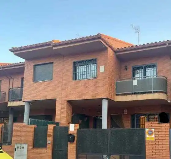 Vista exterior de Casa o xalet en venda en Seseña amb Terrassa