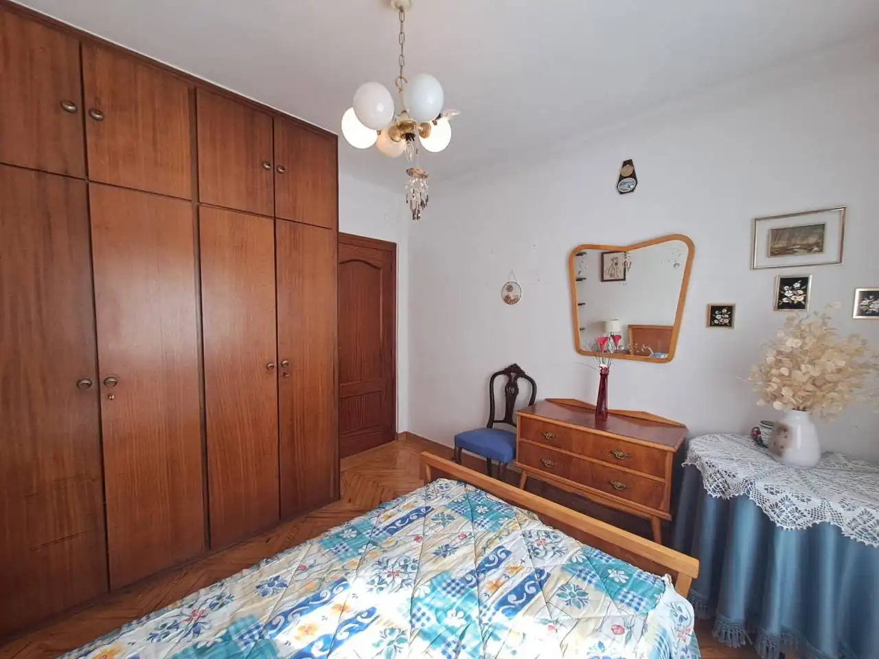 Habitación de Piso en venta en Burgos con Calefacción y Trastero