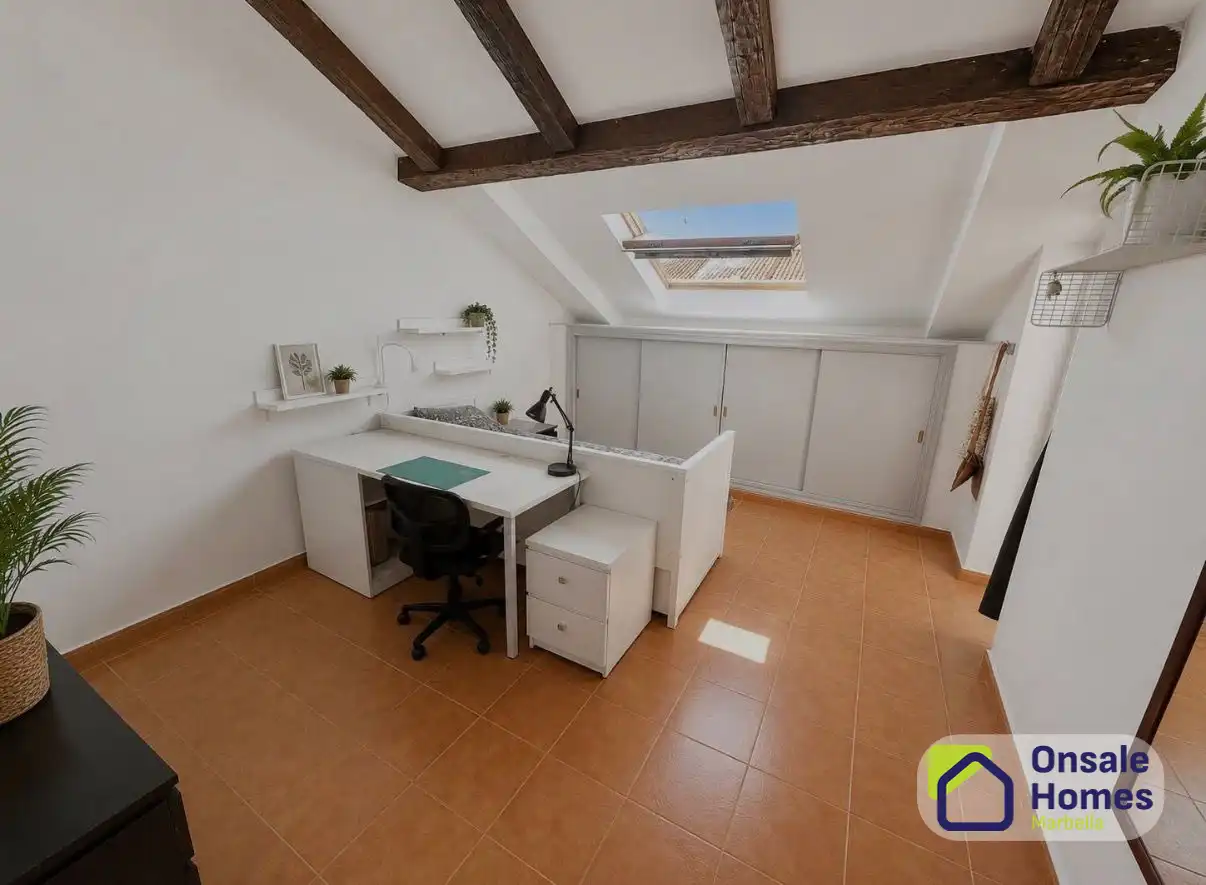 Detached homes for sale in Fuengirola  with Air Conditioner, Terrace and Balcony