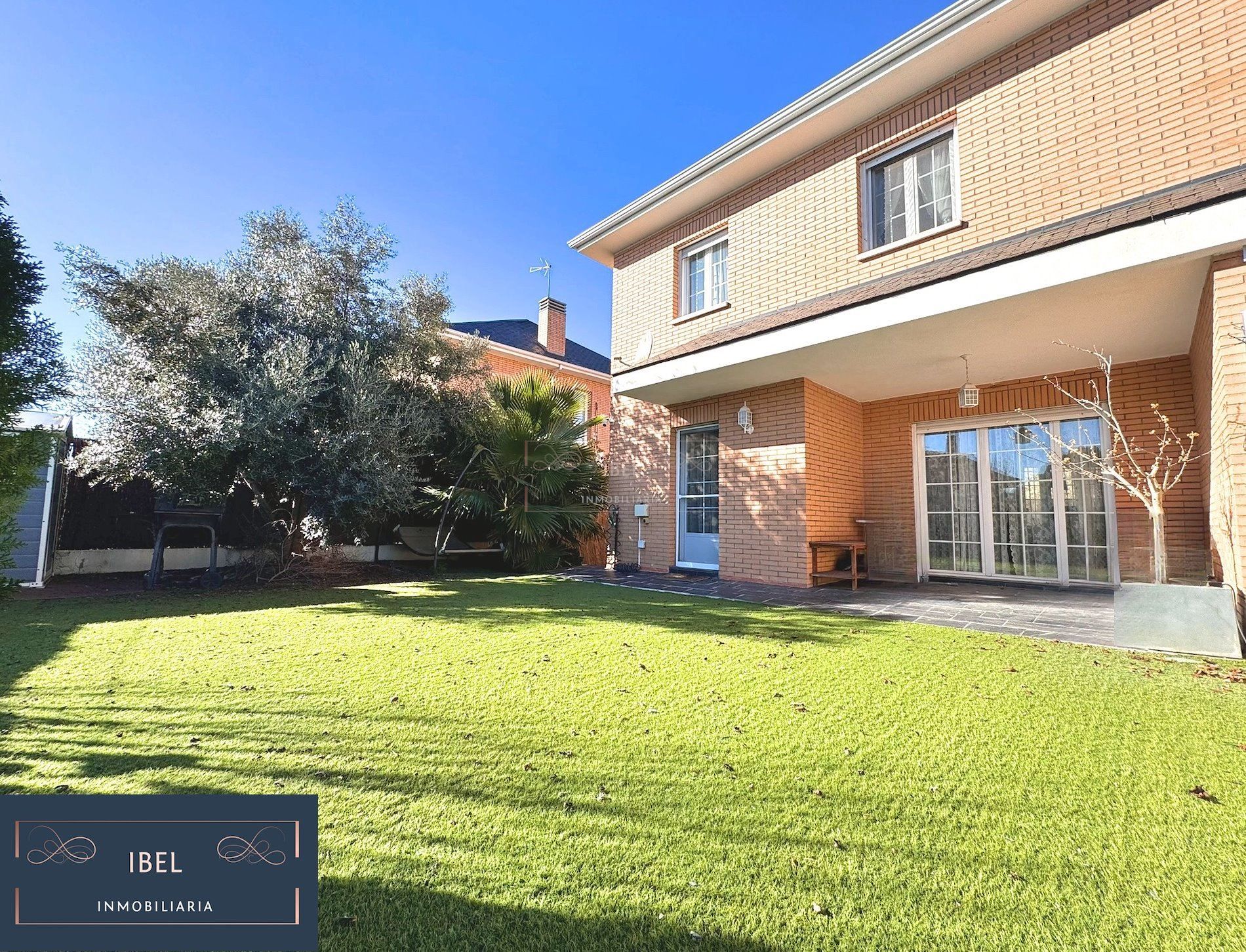 Casa adosada en venta en Travesía Juan Laso, El Casar