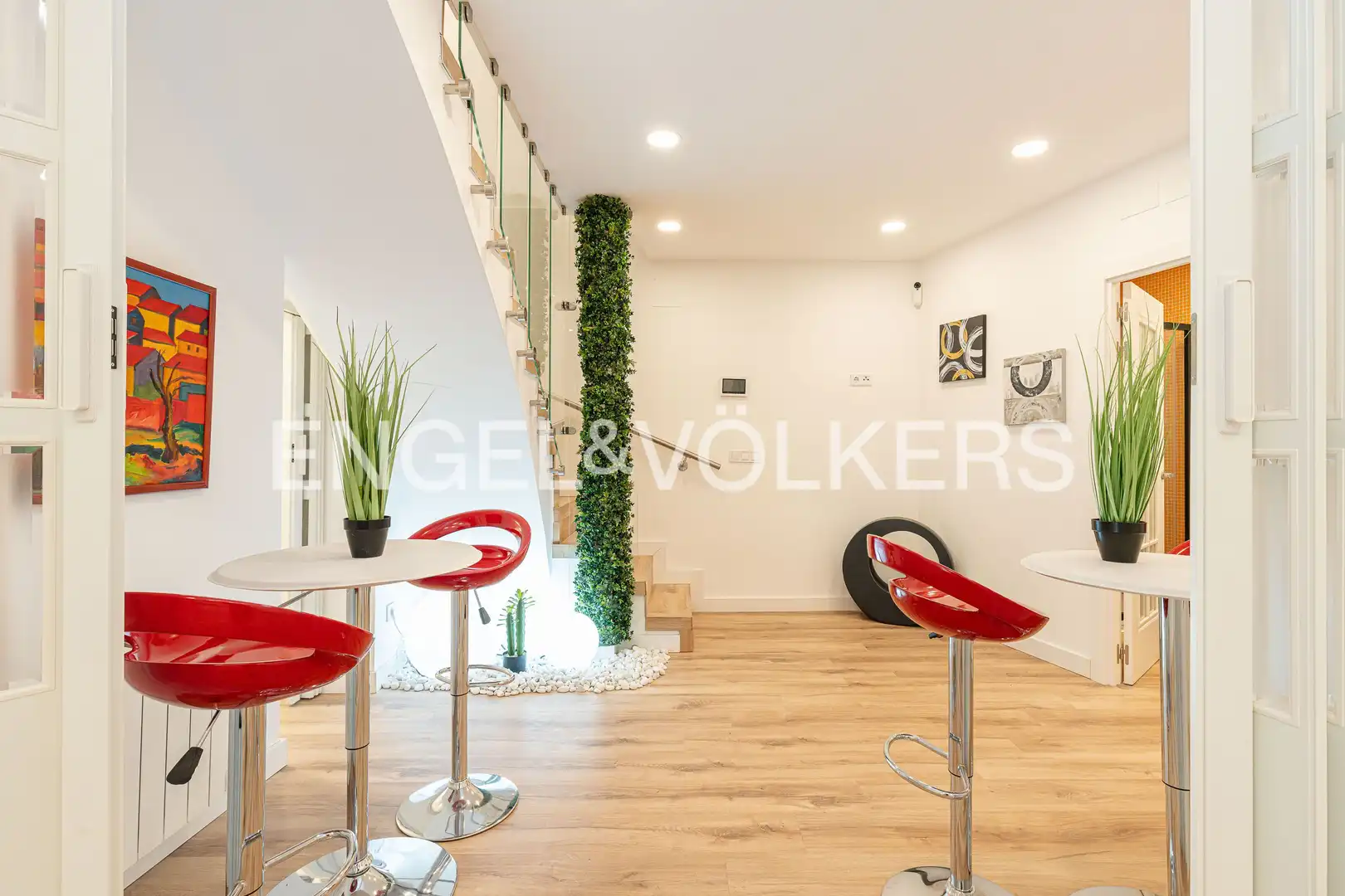 Sala d'estar de Pis en venda en Madrid amb Calefacció, Parquet i Moblat