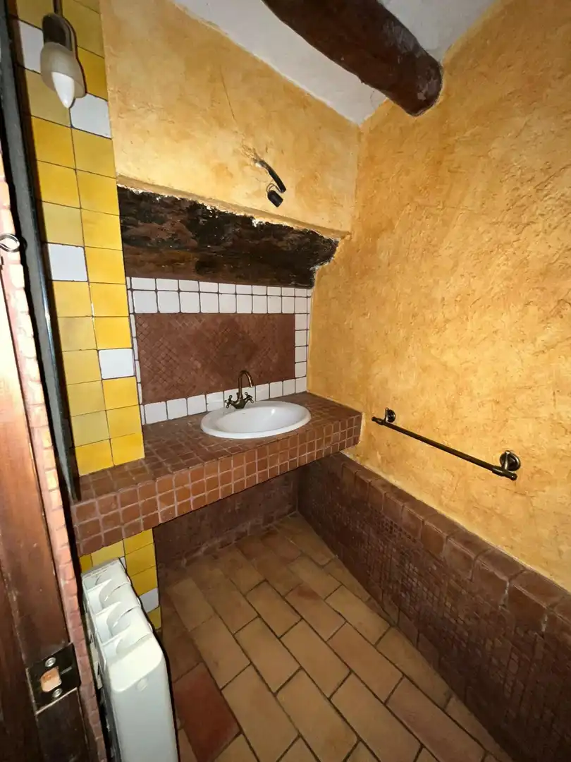 Baño de Finca rústica en venta en Sant Guim de Freixenet con Calefacción, Horno y TV