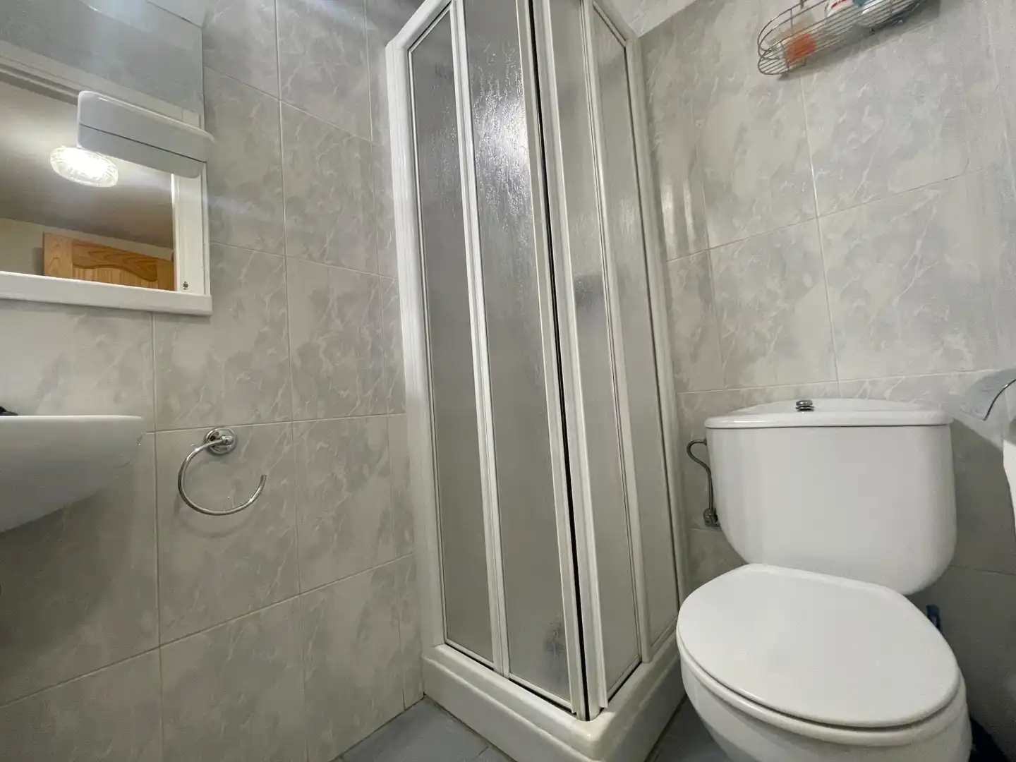 Baño de Casa adosada en venta en Sant Joan de les Abadesses con Calefacción, Jardín privado y Trastero