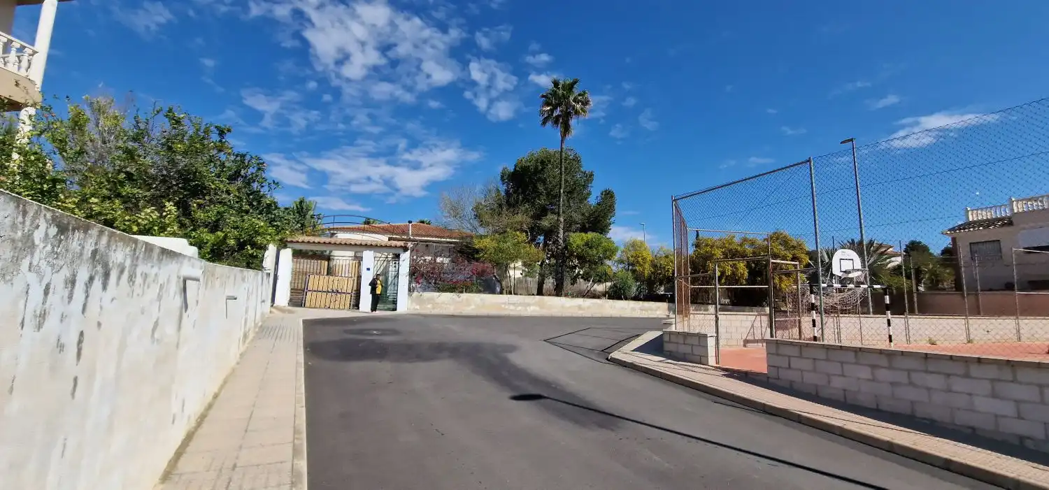 Vista exterior de Finca rústica en venda en Algorfa amb Jardí privat
