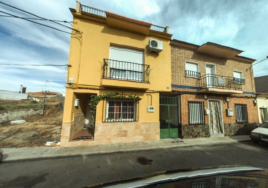 Exterior view of Single-family semi-detached for sale in Madridejos
