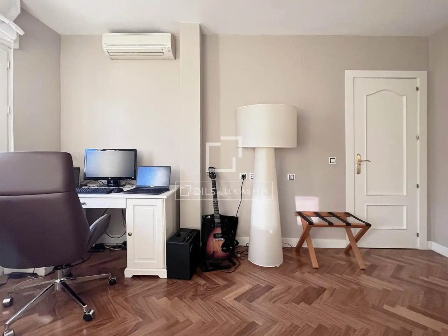 Sala de estar de Casa o chalet en venta en Majadahonda con Aire acondicionado, Jardín privado y Parquet