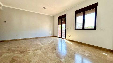 Foto 2 de Piso de alquiler en Vilamarxant, Valencia