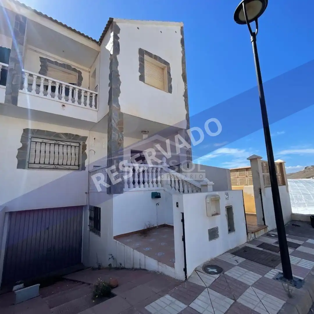 Vista exterior de Casa adosada en venta en Balanegra con Terraza, Trastero y Balcón