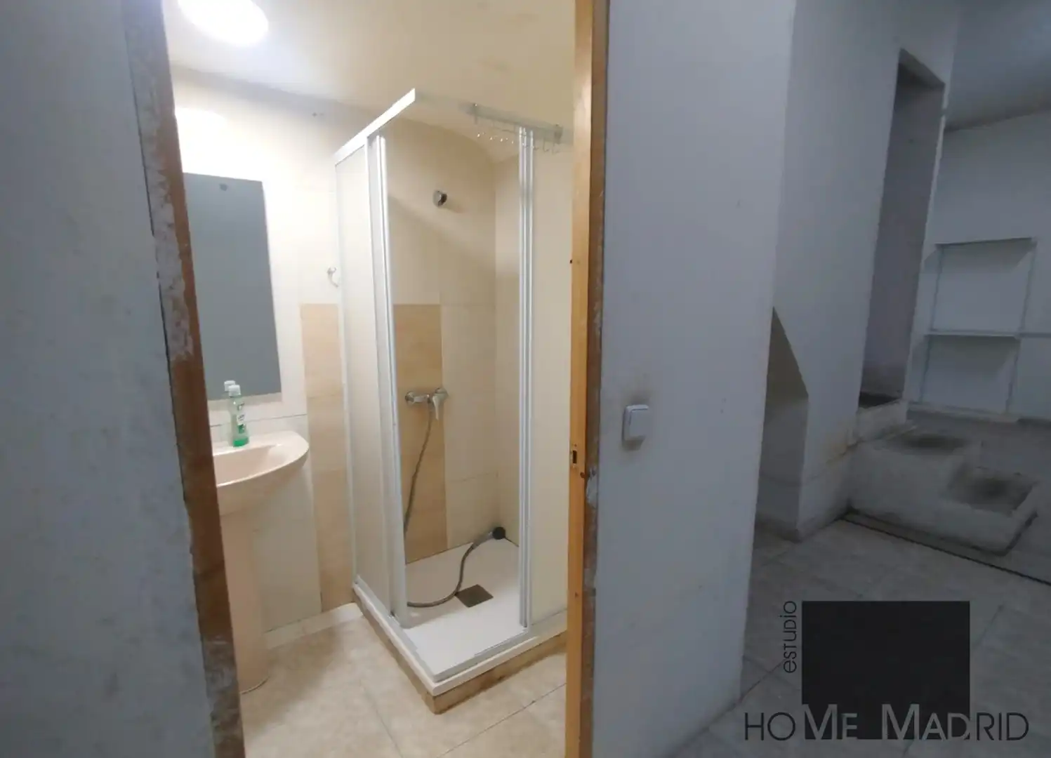 Badezimmer von Geschaftsraum zur Miete in Madrid mit Klimaanlage