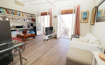 Living room of Flat for sale in  Barcelona Capital  with Air Conditioner, Parquet flooring and Terrace