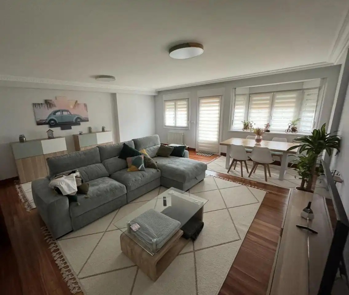 Sala d'estar de Casa o xalet en venda en Arrigorriaga