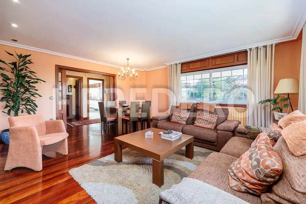 Sala de estar de Casa o chalet en venta en Vigo  con Calefacción, Jardín privado y Terraza