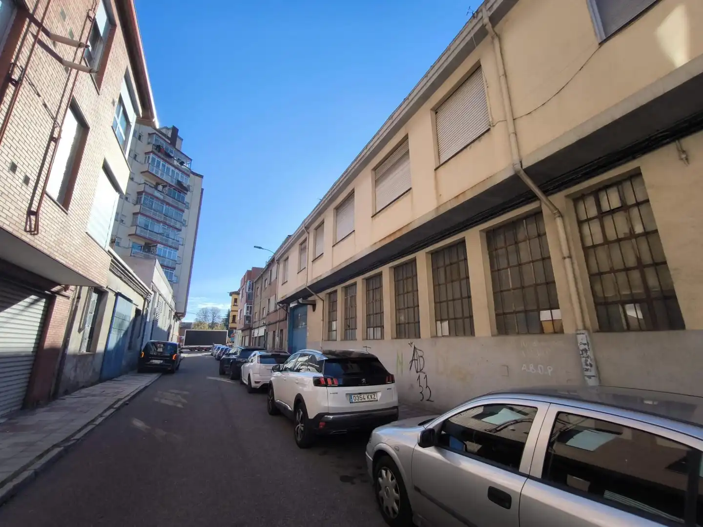 Vista exterior de Nave industrial en venta en León Capital 