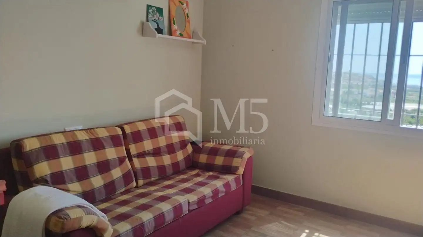 Sala de estar de Casa o chalet de alquiler en Vélez-Málaga con Terraza